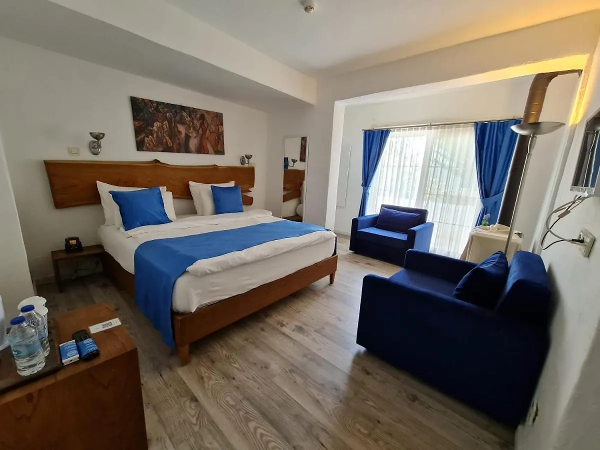 Rebetiko Hotel Alacati