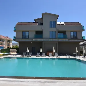 Mykonut Erna , Fethiye Turkije